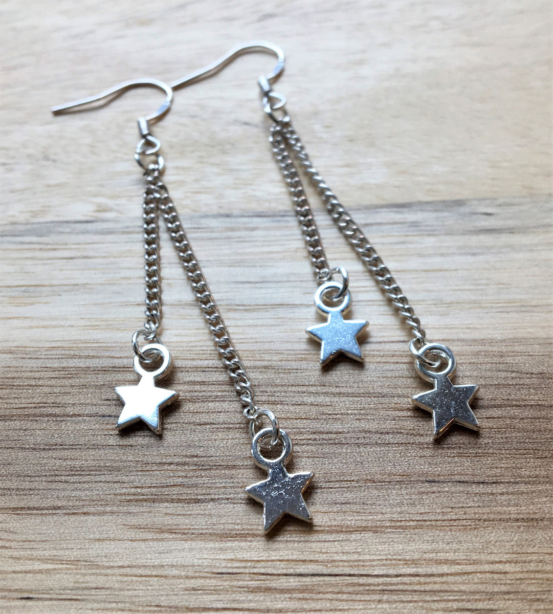 Silver dangle drop earrings - two link chains with star charms | eDgE ...